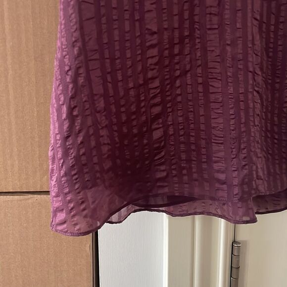 🎀FRAME draped textured silk halter top in Cabernet small - Picture 8 of 16